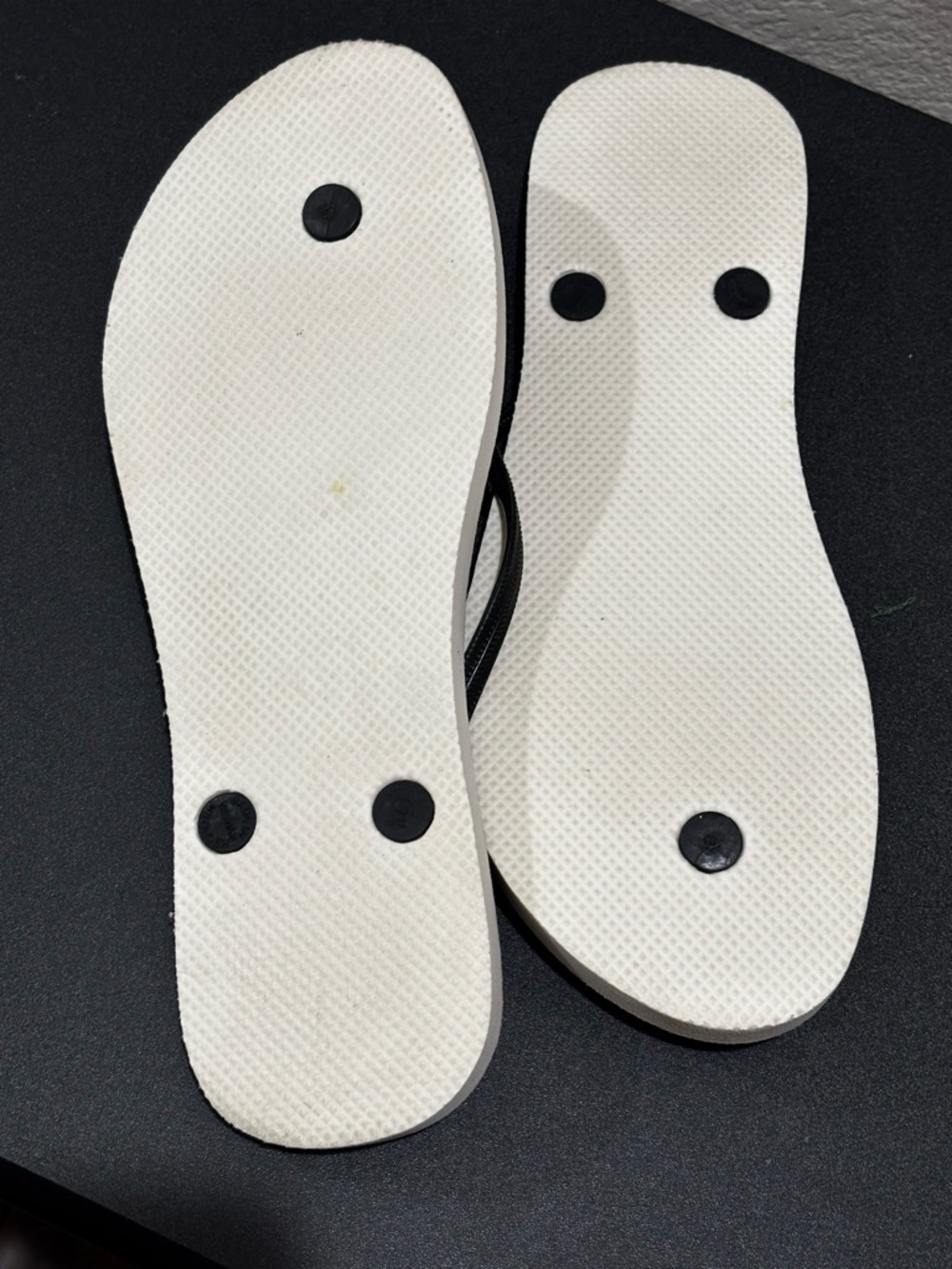 Old Navy Black and White Striped Flip Flop Sandals - Picture 3 of 4